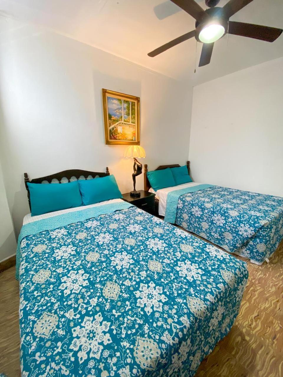 Hostal Velvet Plaza Santa Ana Esterno foto